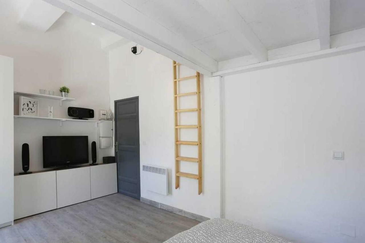 Gregbnb - Studio Terrasse - Parking Inclus - Climatise - 15Min Gare Apartment Toulon Exterior foto